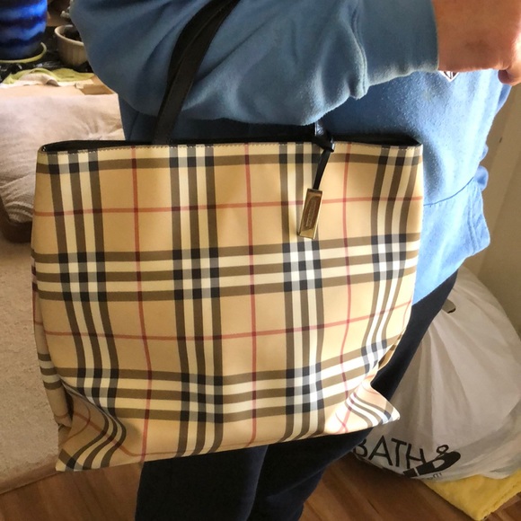 Burberry tote - Picture 9 of 10